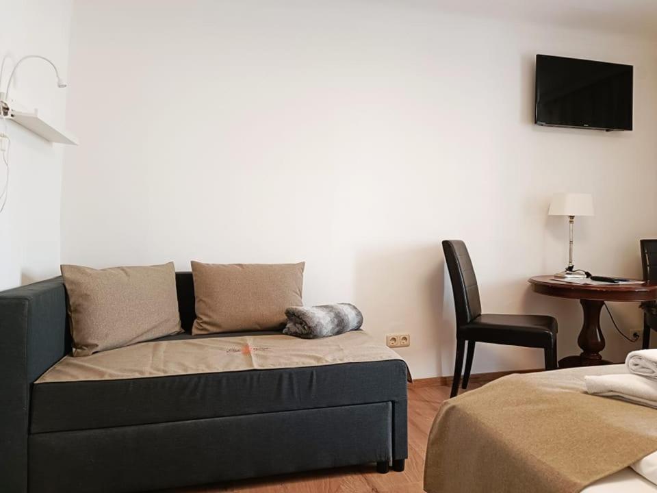 Junger Fuchs Hotel *
