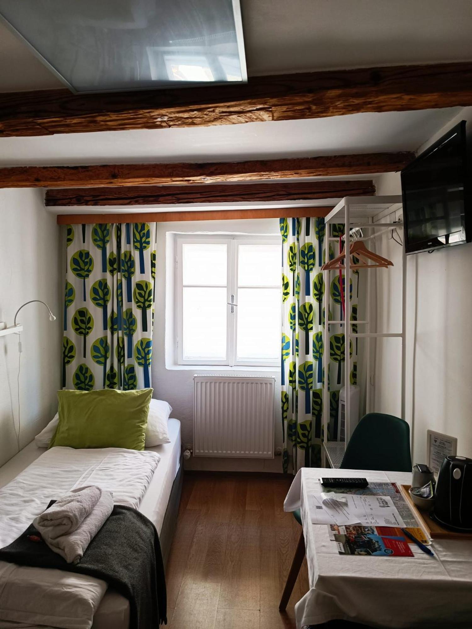 Hotel Junger Fuchs *